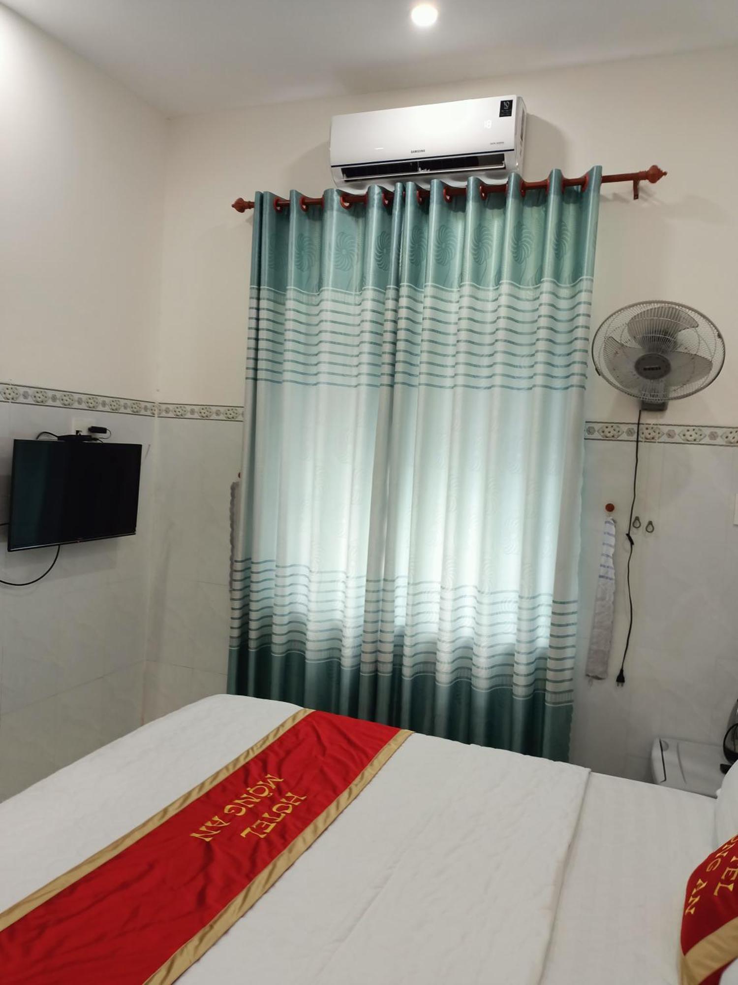 فندق Khach San Mong An فينه هي المظهر الخارجي الصورة