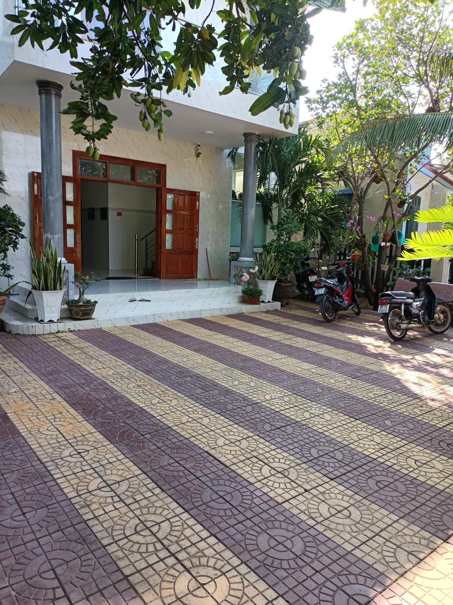فندق Khach San Mong An فينه هي المظهر الخارجي الصورة